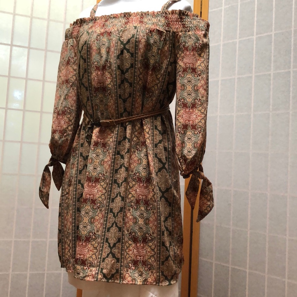 Off shoulder dress S